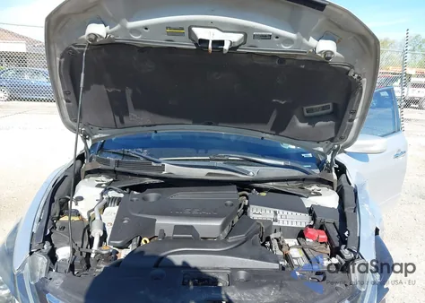 2016 Nissan Altima 2.5 Sr z USA, uszkodzony, nr VIN 1N4AL3AP0GC113678